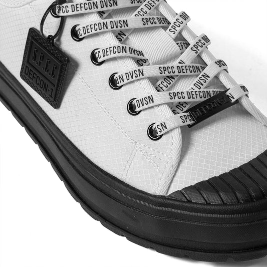Surge DEFCON Lo Sneakers - White/Black