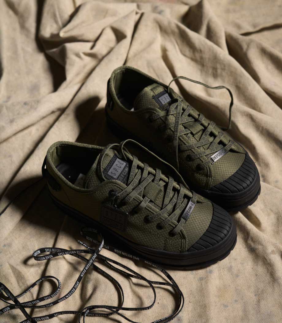 Surge DEFCON Lo Sneakers - Fatigue
