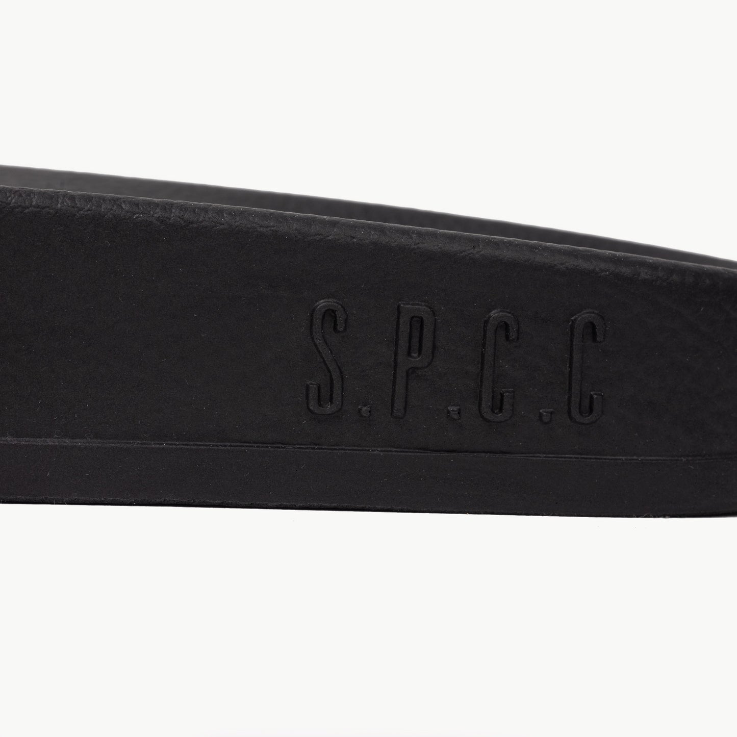 Dermott Slider - Black