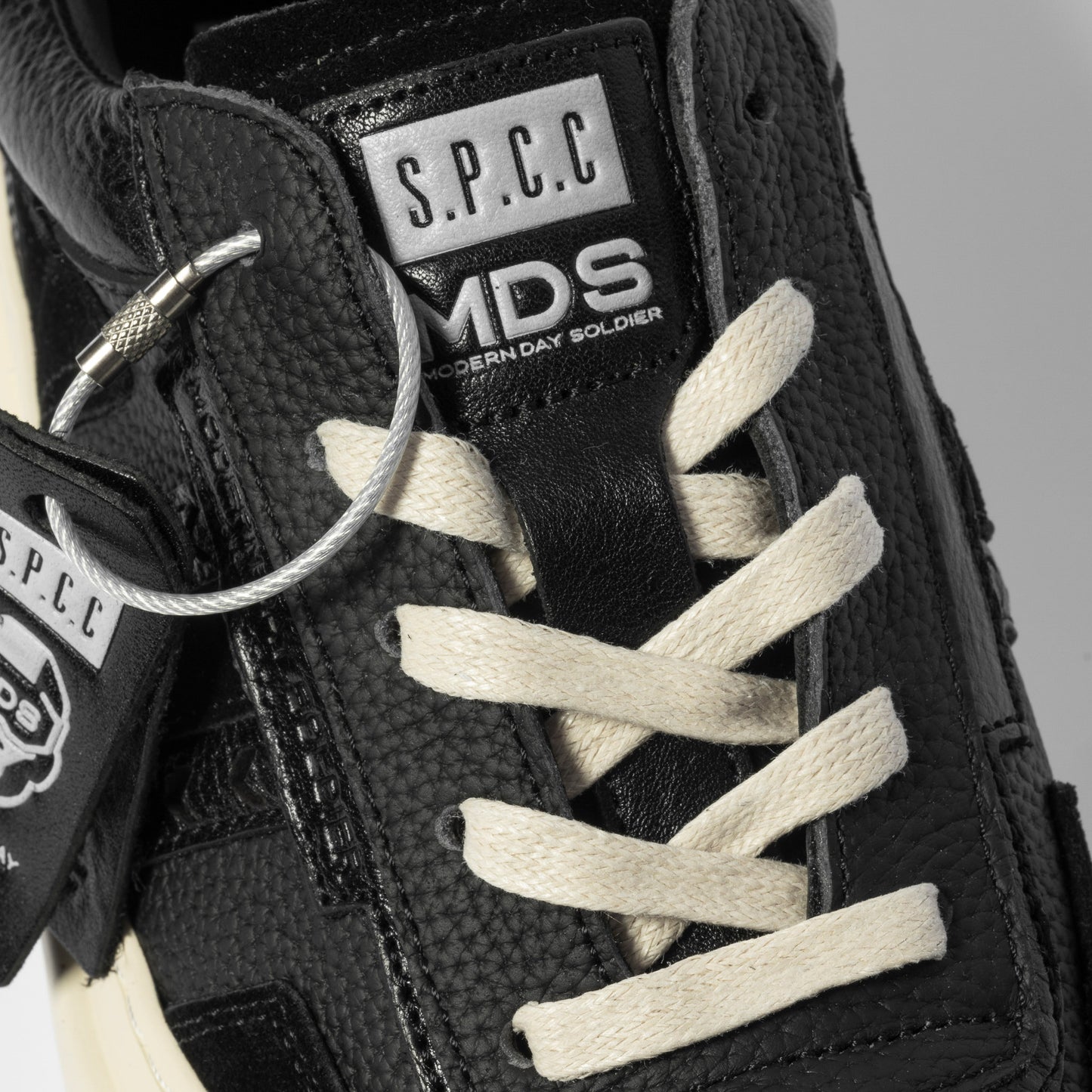 MDS Aviator Lo Leather Sneakers  - Black