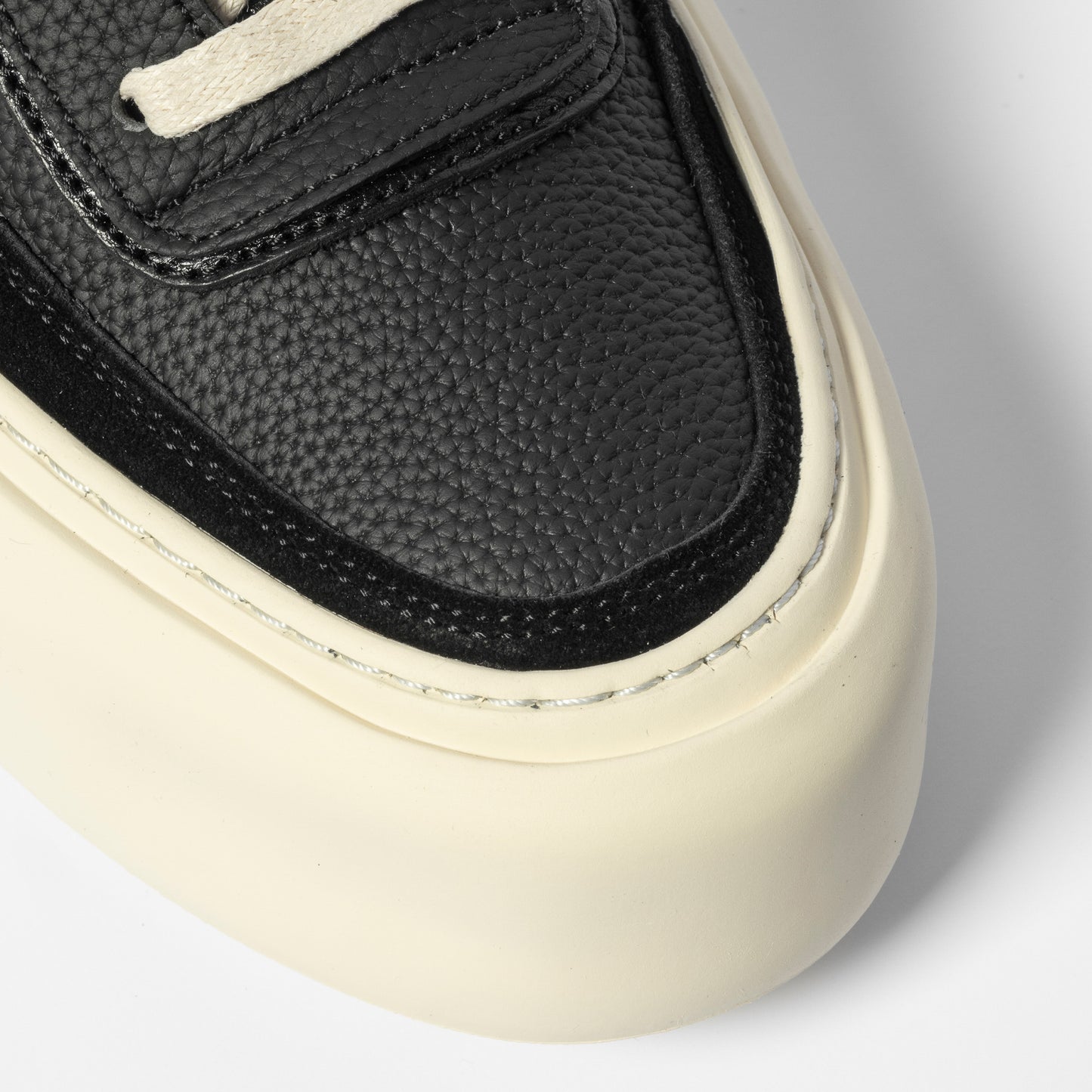 MDS Aviator Lo Leather Sneakers  - Black