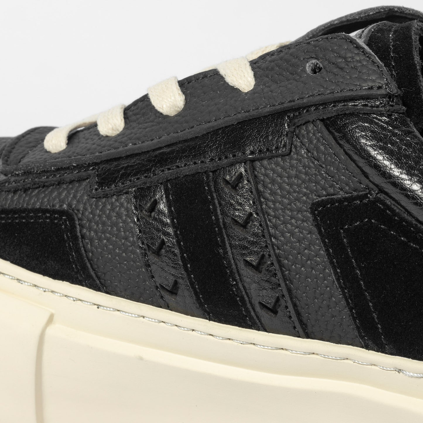 MDS Aviator Lo Leather Sneakers  - Black