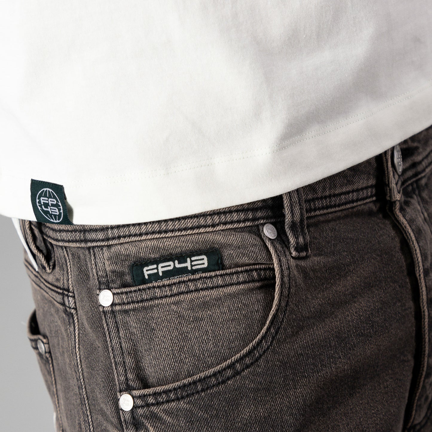 0DDW0RLD Jeans  - Dark Grey