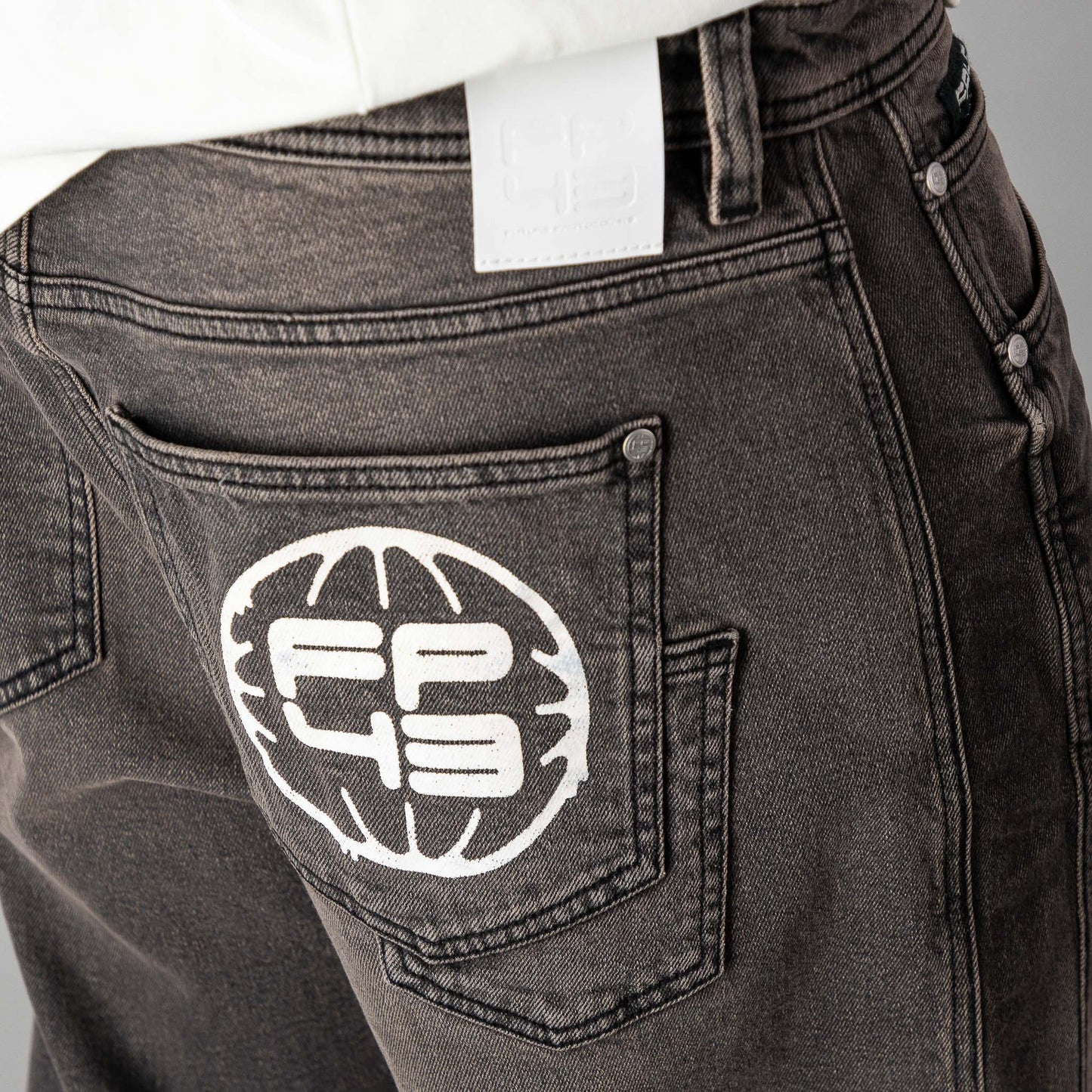 0DDW0RLD Jeans  - Dark Grey