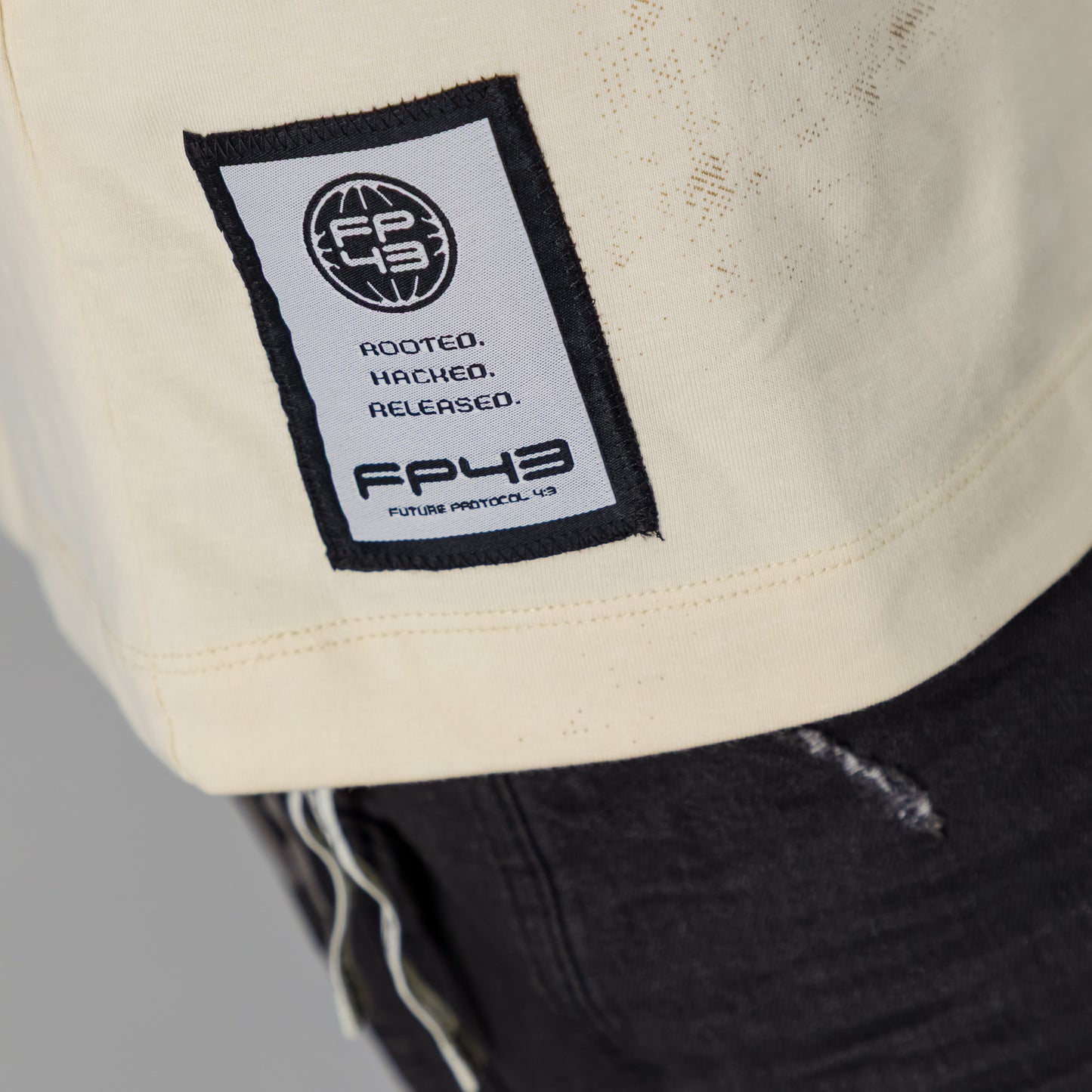 J4CKP0T Tee  - Stone