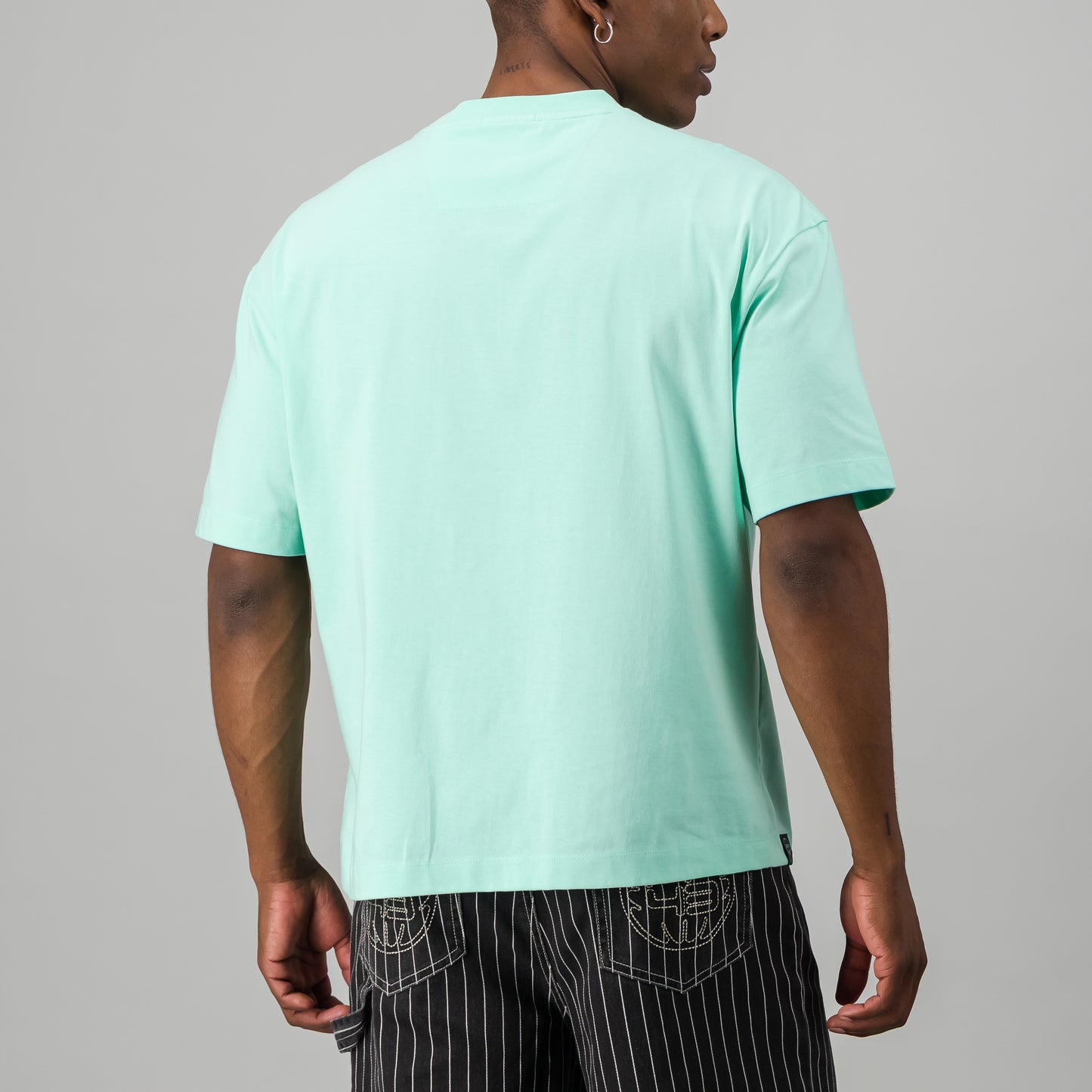 H0U53 Tee  - Green