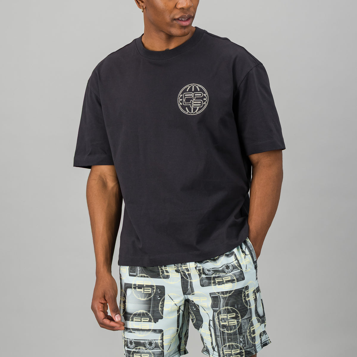 H0U53 Tee  - Charcoal