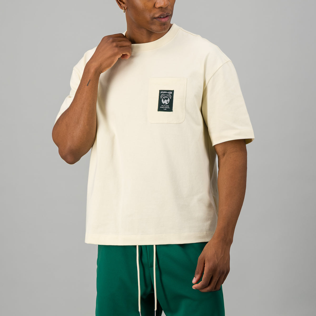 L0CKY43 Tee  - Stone