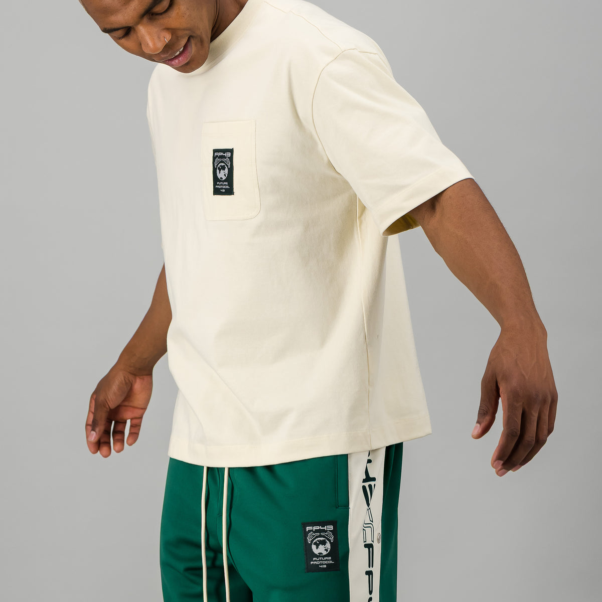 L0CKY43 Tee  - Stone