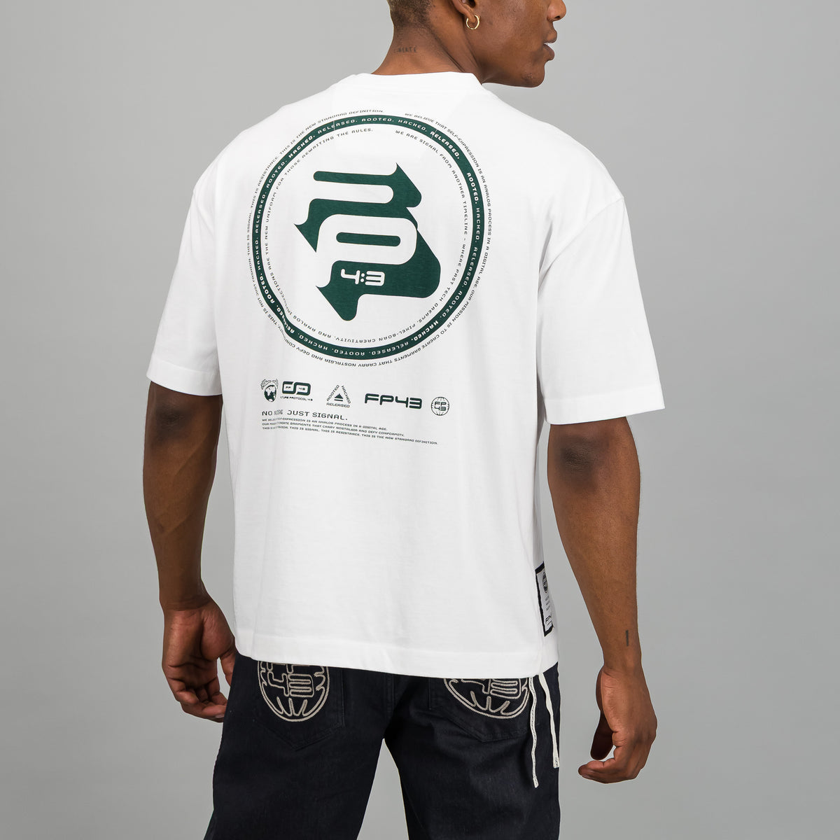 R0UL3TT3 Tee  - White
