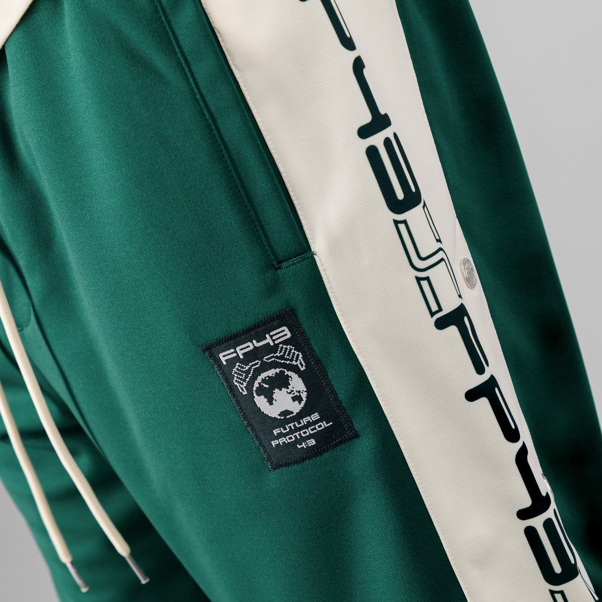 P0W3RSL1D3 Woven Short  - Dark Green
