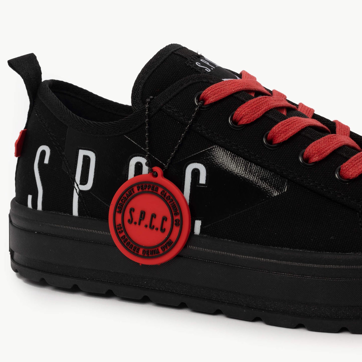 Surge Lo Sneakers  - Black