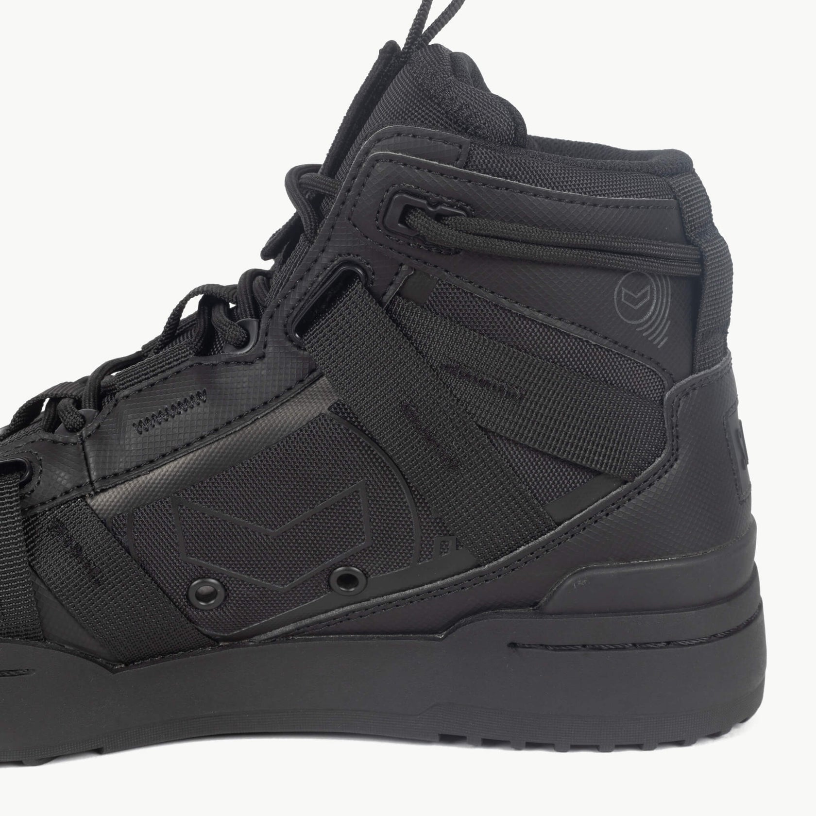 Recon MDS01 Hi Sneakers - Black – S.P.C.C Official Store
