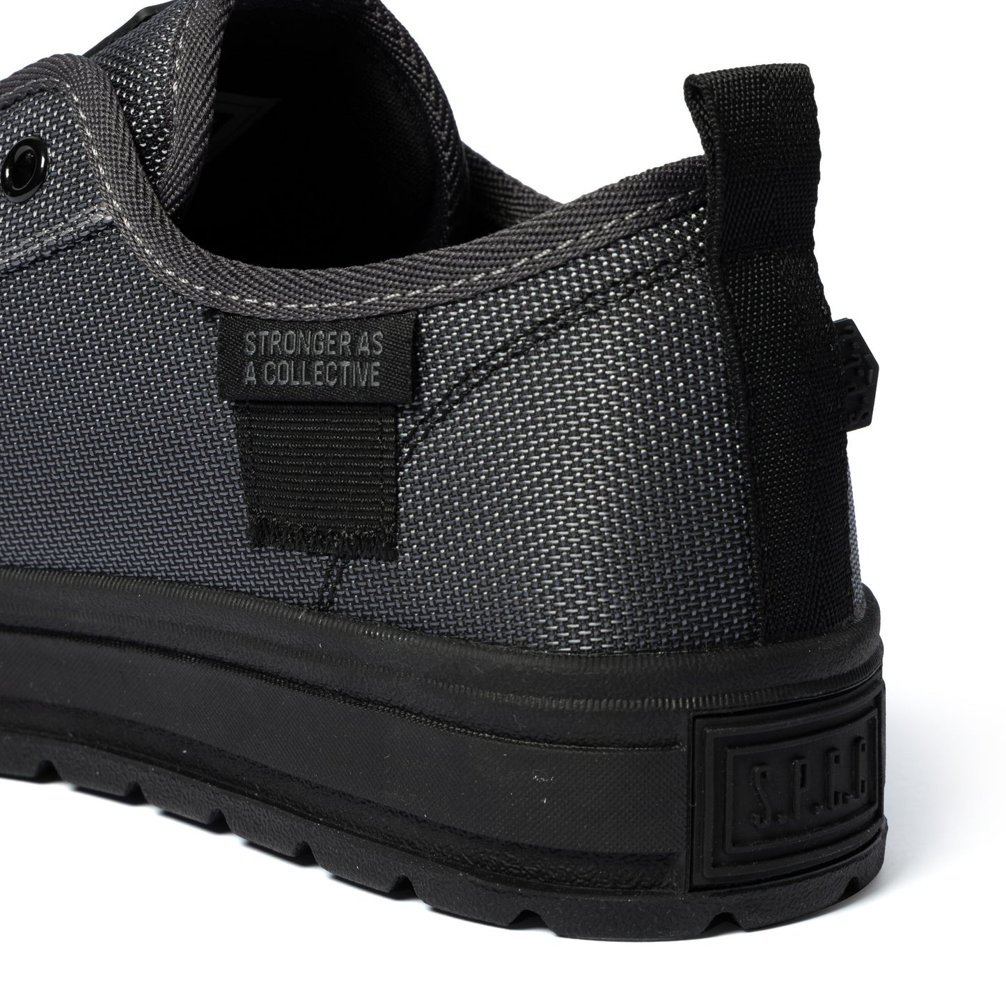 Surge Delta Lo Sneakers  - Dark Grey