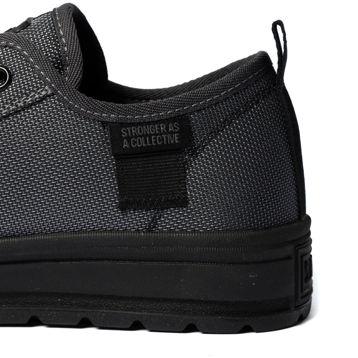 Surge Delta Lo Sneakers  - Dark Grey