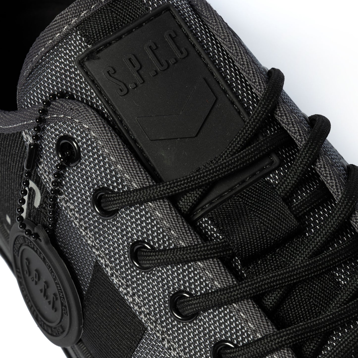 Surge Delta Lo Sneakers  - Dark Grey