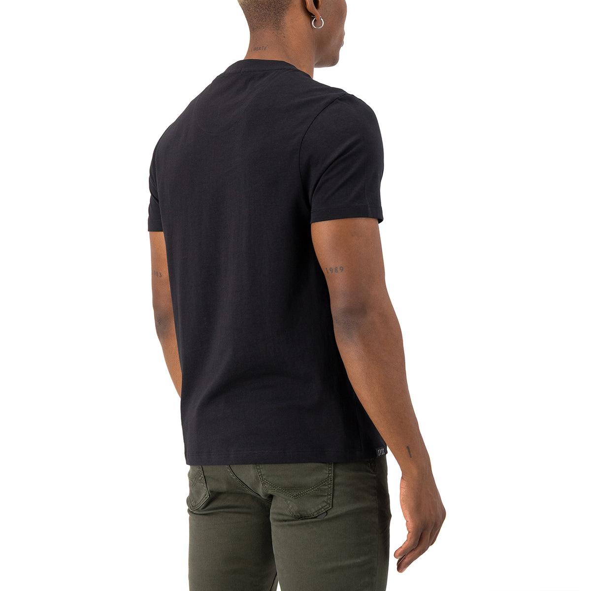 Aven Tee  - Black