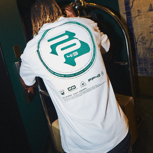 R0UL3TT3 Tee  - White